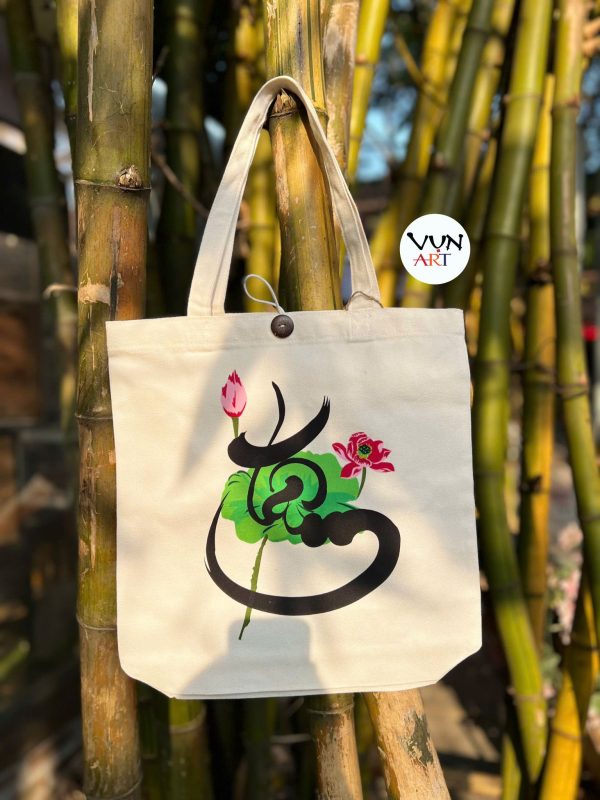 Túi tote ghép lụa hoa sen chữ Tâm