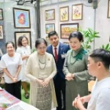 Phu nhân Tổng Bí thư, Chủ tịch nước và Phu nhân Tổng thống Myanmar trải nghiệm những trò chơi dân gian Việt Nam